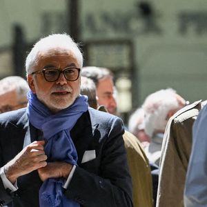 Pascal Praud lors de la cérémonie d'enterrement de Daniel Bilalian à l'église Saint-Pierre de Neuilly-sur-Seine, près de Paris, France, le 22 mai 2025. Photo by Firas Abdullah/ABACAPRESS.COM