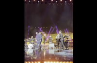 Vidéos - Exclusif - Bénabar, Pascal Obispo - Enregistrement de "La Grande Soirée du 31 de Paris", diffusée le 31 décembre sur France 2, sur la place de la Concorde à Paris, France.

Guebey-Tribeca/Bestimage