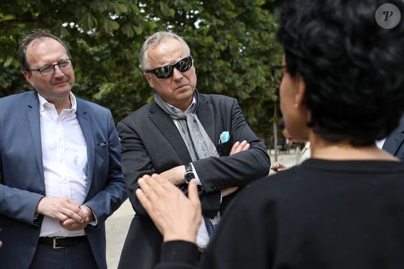 Exclusif - Rachida Dati interviewé par le journaliste Jeff Wittenberg dans le VIe arrondissement de Paris dans le cadre de la campagne des élections pour les municipales, le 19 juin 2020. © Stéphane Lemouton / Bestimage
