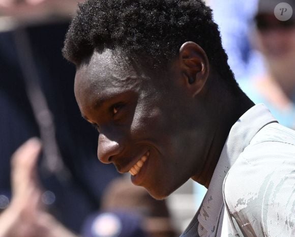 Mardi 26 mai 2026, il a battu Marin Čilić en trois sets (7-6, 6-2, 6-1).

Match Moïse Kouame - Marin Cilic (7-6 [4], 6-2, 6-1) lors des Internationaux de France de Tennis de Roland Garros 2026, le 26 mai 2026. © Chryslene Caillaud / PsnewZ / Bestimage