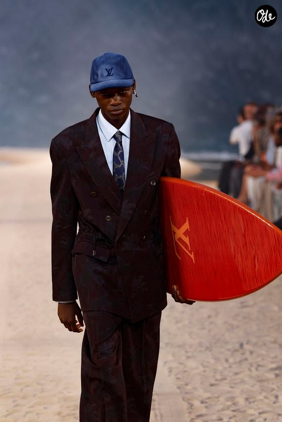 Défilé de mode Louis Vuitton Prêt à Porter Collection Homme Printemps/Été 2027 lors de la Fashion Week de Paris, à la Cité Internationale Universitaire de Paris, France, le 23 juin 2026. © Bestimage
