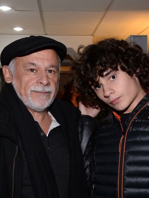 Francis Perrin sur scène avec son fils autiste : son amie Michèle Bernier réagit sur ce qu'il a dû ­faire avec Gersende, sa femme