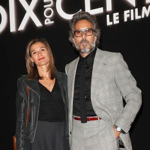 Parmi les invités du soir, Vincent Elbaz est apparu au bras de son épouse Fanny
Vincent Elbaz et sa femme Fanny Conquy à l'Avant-première du film "Dix pour cent" à l'Olympia à Paris le 8 septembre 2026. © Coadic Guirec/Bestimage