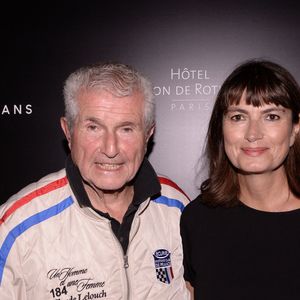 L'occasion pour elle d'ouvrir les portes de sa somptueuse maison nichée en Bourgogne : "C’est mon havre de paix. J’ai souhaité rendre à la Bourgogne ce que la Bourgogne m’avait donné avec le succès de mes livres".

Exclusif - Claude Lelouch et sa compagne Valérie Perrin - Moma Group fête son 10ème anniversaire à l'hôtel Salomon de Rothschild à Paris le 5 septembre 2022.. © Rachid Bellak/Bestimage