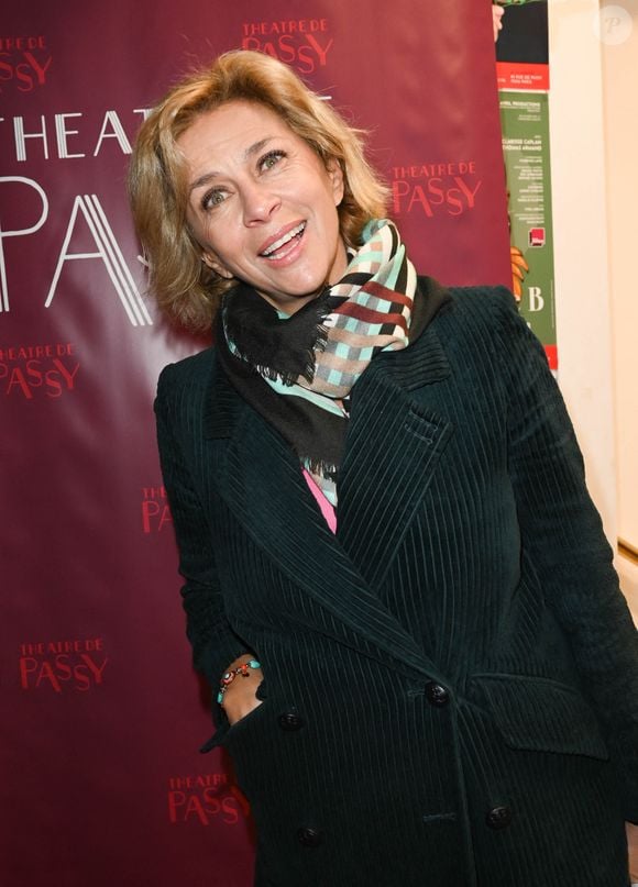 Exclusif - Corinne Touzet - Inauguration du théâtre de Passy lors du spectacle Joséphine B à Paris le 8 novembre 2021. © Coadic Guirec/Bestimage