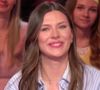 La jeune maman partage ses difficultés avec humour et sincérité.

Camille Cerf a été profondément bouleversée par un adorable message de sa maman et sa soeur. Capture d'écran France 2