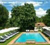 Comprenant aujourd'hui piscine, spa et restaurant

Le domaine de Catherine Deneuve en Normandie. @ TF1 / 50'Inside