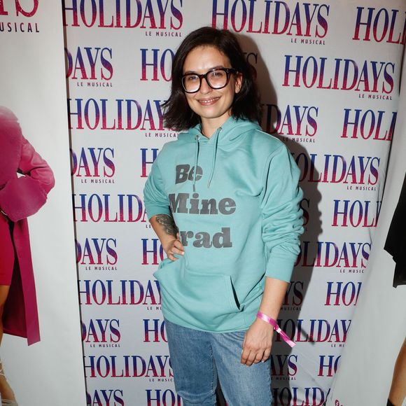 Et a précisé que ce serait un beau cadeau pour son ex
Lucie Bernardoni au photocall du spectacle "Holidays" à l'Alhambra à Paris, France, le 6 octobre 2023. © Christophe Clovis/Bestimage