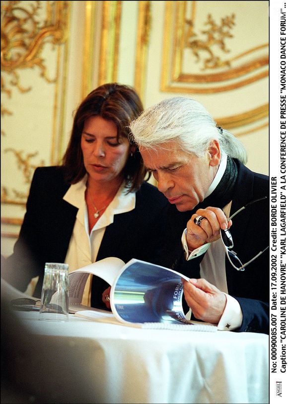 Caroline de Hanovre et Karl Lagerfeld à la conférence de presse du Monaco dance forum 2002 à Paris. © OLIVIER BORDE / BESTIMAGE