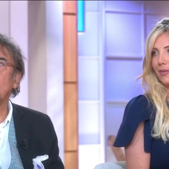 Laurent Voulzy et sa compagne Isaure La Faou, sur C à Vous le 8 mai 2026 © Capture d'écran/France 5