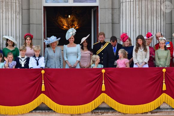 Il s'agirait là des toutes premières retrouvailles de Kate Middleton et de Meghan Markle depuis les funérailles de la reine Elizabeth II en septembre 2022

La princesse Eugenie d’York, la princesse Beatrice d’York, Camilla Parker Bowles, duchesse de Cornouailles, Catherine (Kate) Middleton, duchesse de Cambridge, le prince Harry, duc de Sussex, et Meghan Markle, duchesse de Sussex, Peter Phillips, Autumn Phillips, Savannah Phillips, Isla Phillips, le prince Edward, duc de Kent, Lady Helen Taylor et ses filles Eloise et Estella - Les membres de la famille royale britannique lors du rassemblement militaire "Trooping the Colour" (le "salut aux couleurs"), célébrant l'anniversaire officiel du souverain britannique. Cette parade a lieu à Horse Guards Parade, chaque année au cours du deuxième samedi du mois de juin. Londres, le 9 juin 2018. Action Press / Bestimage