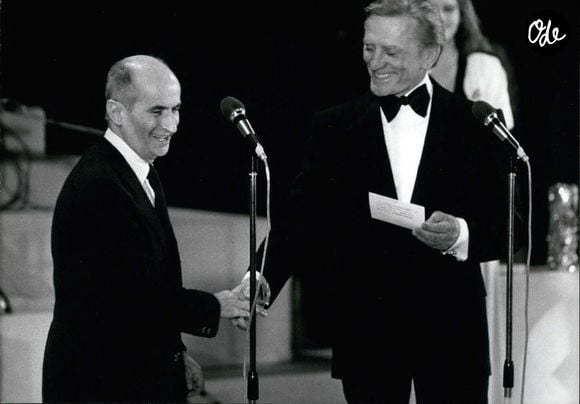 Louis de Funès félicite Kirk Douglas pour son César, le 4 février 1980.

© Keystone Press Agency/ZUMA Press Wire