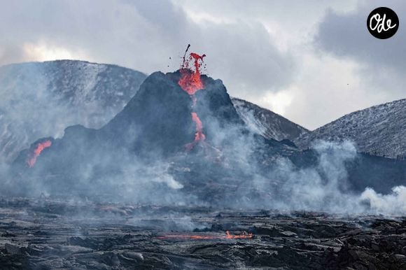 Geldingadalir Eruption Reykjanes Peninsula Iceland PUBLICATIONxNOTxINxUSA Copyright : xx 6039-18031887 © Imago/Panoramic/Bestimage