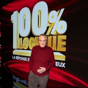 Exclusif - Philippe Lavil en backstage de l'enregistrement de l'émission "100% Logique", présentée par C.Féraud et diffusée le 7 mars 2026 sur France 2, à Saint Denis, France, le 26 novembre 2025. © Jeremy Melloul/Bestimage