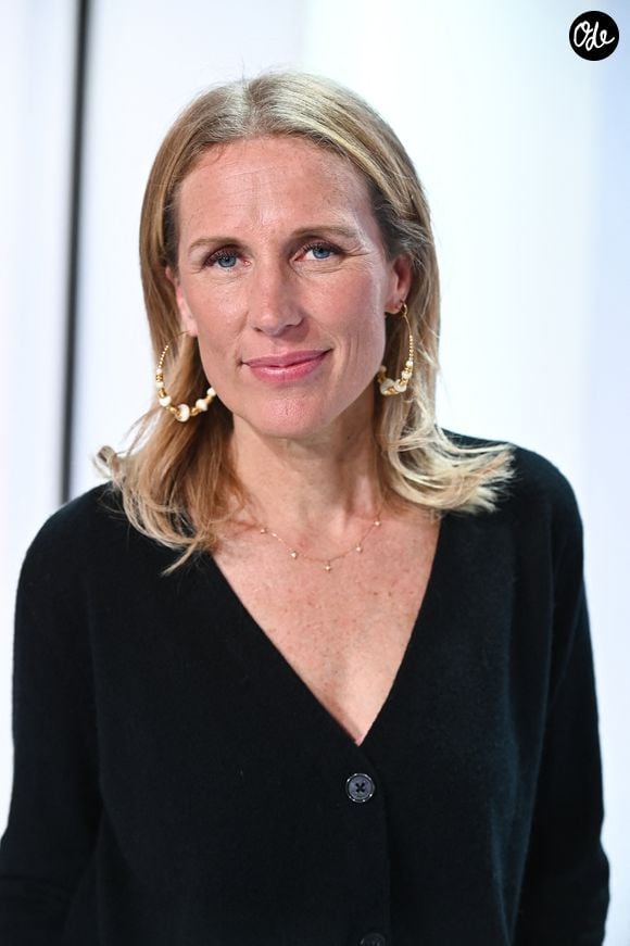 Agathe Lecaron sur le plateau de "Vivement Dimanche" au Studio Gabriel à Paris, le 16 novembre 2022.

© Guillaume Gaffiot / Bestimage