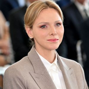 Le prince Albert II de Monaco et la princesse Charlene ont visité en compagnie de M. Thomas Bataglione, l'administrateur et directeur général de la SMEG, le nouveau siège social de la société, installé dans le quartier de Fontvieille à Monaco, le 15 octobre 2025. © Bruno Bebert / Bestimage