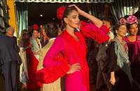Un moment festif au cours duquel Adriana s'est dévoilée dans des tenues traditionnelles de son amie Rocio Perla
Adriana Abascal aux férias de Séville