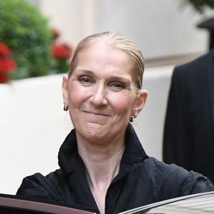 Céline Dion à la sortie de l'hôtel Royal Monceau à Paris avant l'ouverture des Jeux Olympiques (JO) de Paris 2024, à Paris, France, le 24 juillet 2024. (Agence/Bestimage).