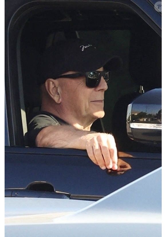 Bruce Willis en 2025 Studio city en Californie 

©Backgrid USA / Bestimage