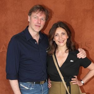 Récemment séparée du père de ses enfants, le comédien François Feroleto, Valérie Karsenti affirme désormais savourer pleinement son célibat.

Valérie Karsenti et son compagnon François Feroleto au village (Jour 7) lors des Internationaux de France de Tennis de Roland Garros à Paris, France. © Bertrand Rindoff/Bestimage