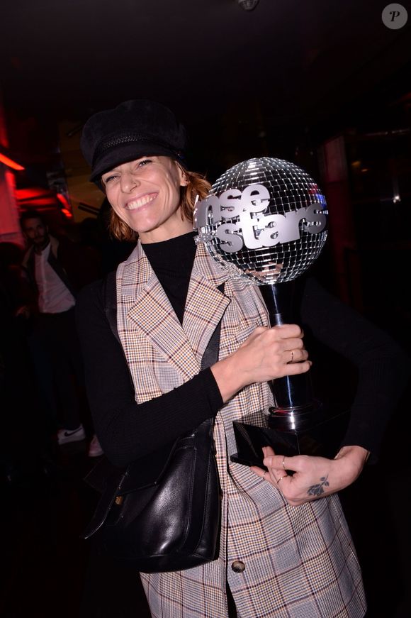 Aussi, pas question de se priver ! A chaque repas, c'est entrée, plat et dessert.

Exclusif - Fauve Hautot, partenaire S. El Gueddari qui a remporté la finale - After-party de la finale de l'émission "Danse avec les Stars" (DALS) au VIP ROOM à Paris le 23 Novembre 2019.
© Rachid Bellak / Bestimage