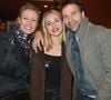Elle avec Thomas Jouannet, le père de sa fille Chloé
Alexandra Lamy, Chloé Jouannet et son père Thomas Jouannet - Représentation de la pièce "Les Monologues du Vagin" au théâtre le Comédia à Paris le 12 mars 2018. © Guirec Coadic/Bestimage