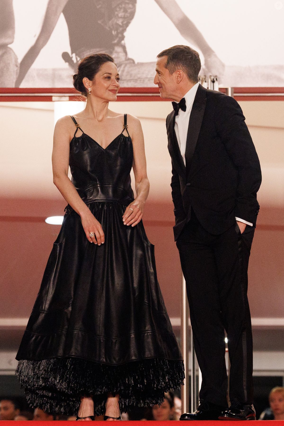Photo : Marion Cotillard et Guillaume Canet - Descente des marches du ...