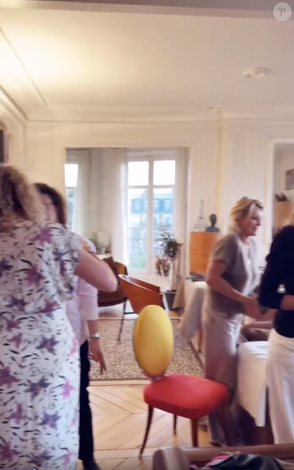 Retrouvailles entre les membres de "William à midi" chez William Leymergie et Sophie Davant à Paris.