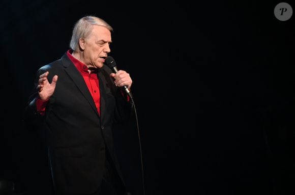 Alors qu'elle était née de sa romance avec l'actrice allemande Annette Dahl.


Salvatore Adamo sur la scène du festival des Francofolies 2021 à la Rochelle, le 12 juillet 2021