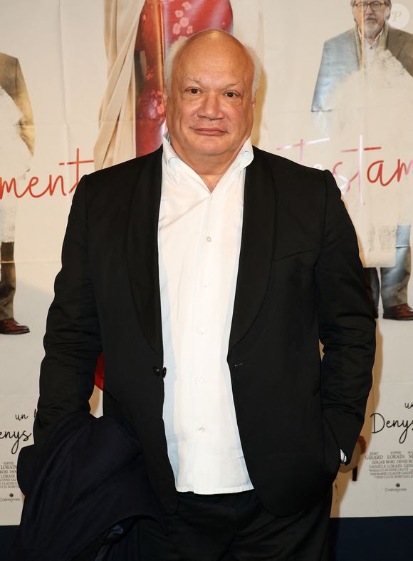 Mais cela n'a pu se faire "pour un tas de raisons"... jusqu'à aujourd'hui. 

Eric-Emmanuel Schmitt - Avant-première du film "Testament" à L'UGC Normandie à Paris le 20 novembre 2023. © Coadic Guirec/Bestimage