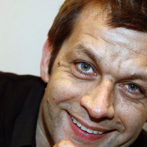 Laurent Mariotte pose lors d'une séance de portrait à Paris, France, mars 2011. Photo par VIM/ABACAPRESS.COM