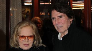 Sylvie Vartan et son mari Tony Scotti de sortie : venus applaudir David Hallyday, ils assistent à un grand moment