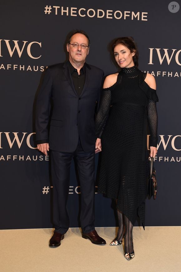 : "Ma femme a fait une voix sur l'un des disques de Jay-Z elle le connait depuis l'adolescence" 

Jean Reno et sa femme Zofia Borucka au lancement de la collection Da Vinci du fabricant de montres de luxe suisse IWC Schaffhausen au salon international de la haute horlogerie (SIHH) à Genève, Suisse, le 17 janvier 2017. © Raphaël Dufour/bestimage