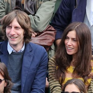 Depuis plus de 10 ans, Olivia Ruiz partage la vie de Nicolas...

Olivia Ruiz et son compagnon Nicolas Preschey - People aux Internationaux de France de tennis a Roland-Garros. Jacovides / Agence / Bestimage