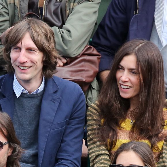 Depuis plus de 10 ans, Olivia Ruiz partage la vie de Nicolas...

Olivia Ruiz et son compagnon Nicolas Preschey - People aux Internationaux de France de tennis a Roland-Garros. Jacovides / Agence / Bestimage