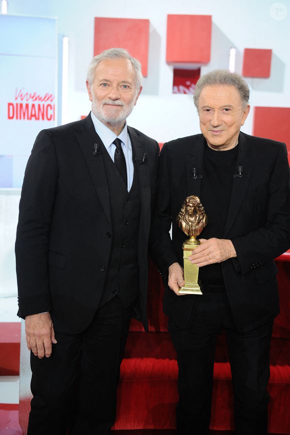 Exclusif - Francis Huster et Michel Drucker lors de l'enregistrement de l'émission "Vivement dimanche" au studio Rive Gauche, présentée par M. Drucker avec une diffusion sur France 3 le 25 janvier 2026. © Guillaume Gaffiot/Bestimage