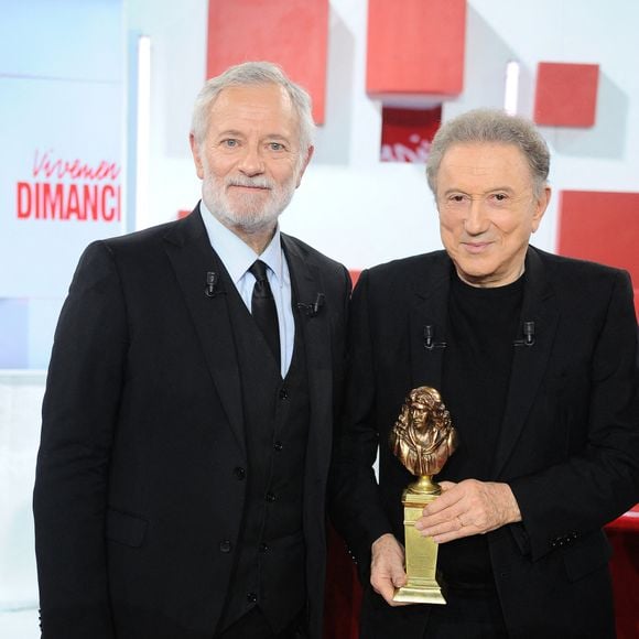 Exclusif - Francis Huster et Michel Drucker lors de l'enregistrement de l'émission "Vivement dimanche" au studio Rive Gauche, présentée par M. Drucker avec une diffusion sur France 3 le 25 janvier 2026. © Guillaume Gaffiot/Bestimage