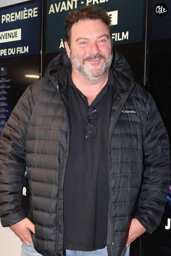 Dans un entretien accordé au Point, il décrit cette région bretonne comme un endroit magique, préservé et doté d’une âme.

Exclusif - Denis Ménochet - Avant-première du film "Jupiter" au cinéma CGR-Le Français à Bordeaux, le 8 octobre 2026. © Jean-Marc Lhomer / Bestimage