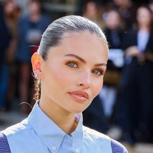 Après leur mariage civil en juin, Thylane Blondeau et Benjamin Attal ont célébré leur union religieuse dans un beach club de Cannes.

Thylane Blondeau aux arrivées au défilé Miu Miu Collection Femme Prêt-à-Porter Automne/Hiver lors de la Fashion Week de Paris (PFW) au palais d'lena conseil Economique, social et environnemental, à Paris, France.

© Denis Guignebourg/Bestimage