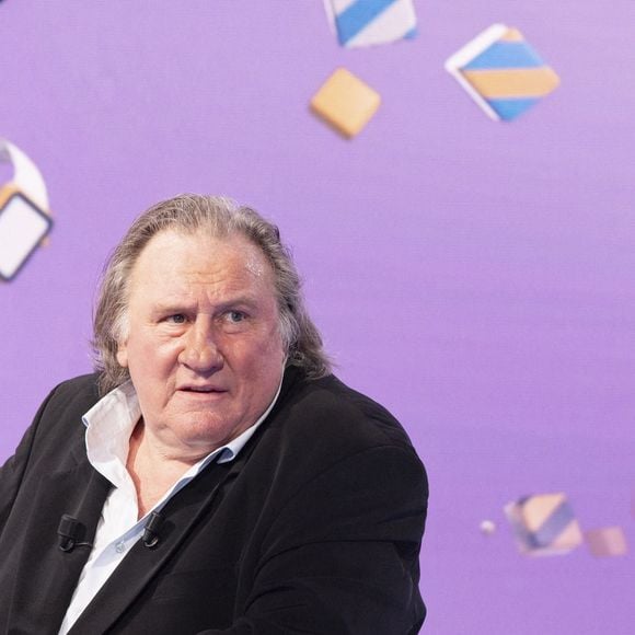 Exclusif - Gérard Depardieu - Première émission TPMP (Touche Pas à Mon Poste!) de la saison pour Cyril Hanouna et son équipe de chroniqueurs, avec beaucoup de nouveautés, un nouveau plateau, nouveau décor, des nouveaux arrivants, ainsi que la présence rare et exclusive de G.Depardieu à Paris le 31août 2020.
© Jack tribeca / Bestimage
