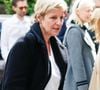 Elle rejoint l'équipe de campagne de Gabriel Attal pour la présidentielle, en tant que porte-parole et responsable de la communication. 

Céline Géraud à la sortie des obsèques du journaliste Daniel Bilalian en l'église Saint-Pierre de Neuilly-sur-Seine, FRance, le 22 mai 2025. © Clovis-Ouahcene/Bestimage |