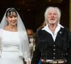 Pour le grand jour, le chanteur portait un look particulier

Semi-exclusif - Murielle Mégevand et Hugues Aufray sur le parvis de l'église - Mariage d'Hugues Aufray et de Murielle Mégevand à l’église Saint-Vigor de Marly-Le Roy, France. Agence / Bestimage