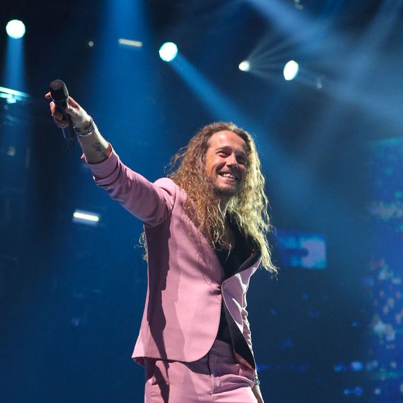 La star de la série "Panda" sur TF1 n'a pas caché le fait qu'il était "fou amoureux" d'Hélène Ségara durant son adolescence

Exclusif - Julien Doré est en concert au Zenith Arena à Lille le 10 décembre 2022.
© Stéphane Vansteenkiste / Bestimage