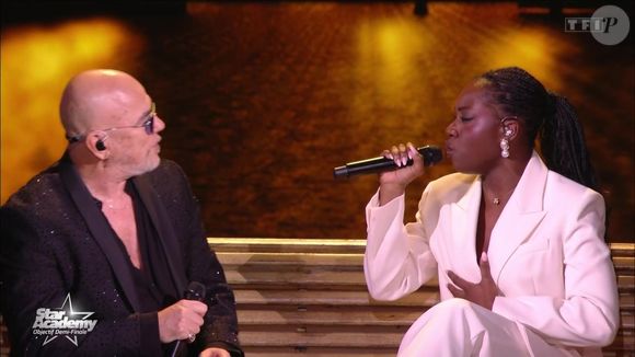 Sarah est revenue sur son duo avec Pascal Obispo lors du dernier prime. Capture d'écran TF1