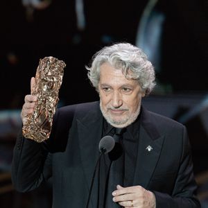 Alain Chabat (César du meilleur acteur dans un second rôle pour "l'amour ouf") - Cérémonie de la 50ème édition de la cérémonie des César à l'Olympia à Paris, France, le 28 février 2025 © Dominique Jacovides - Olivier Borde / Bestimage