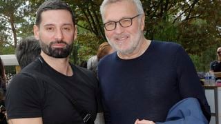 La nouvelle vie d'Hugo Manos : après sa rupture avec Laurent Ruquier, il va de l'avant et donne un nouvel élan à sa carrière professionnelle