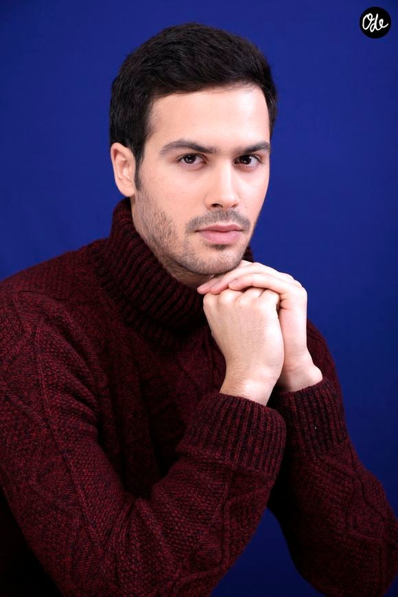 Jesse Remond Lacroix posant lors d'une séance photo à Paris, en France, en décembre 2015. Photo : VIM/ABACAPRESS.COM