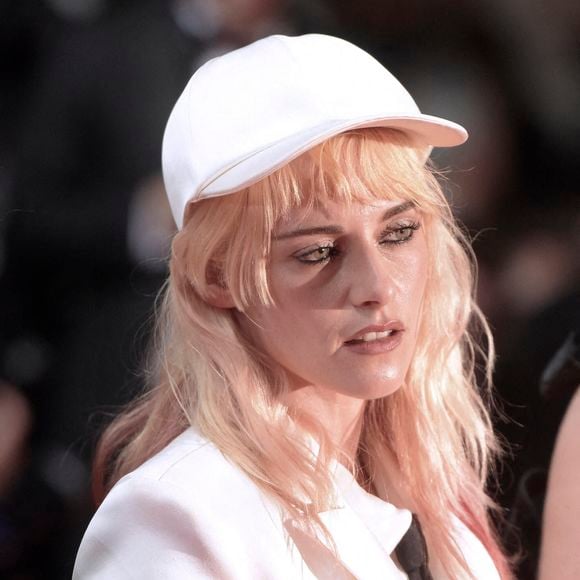 Kristen Stewart assiste au tapis rouge de "Bono : Stories Of Surrender" au 78ème Festival de Cannes au Palais des Festivals le 16 mai 2025 à Cannes, France. ©DPA/ABACA
