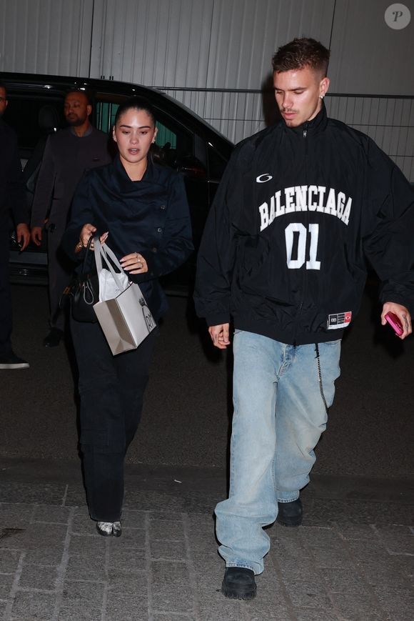 Romeo Beckham et Kim Turnbull à Paris. Backgrid USA / Bestimage