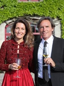 A deux pas de Paris, Anne-Claire Coudray, son compagnon et leur fille ont élu domicile dans cette ville stratégique